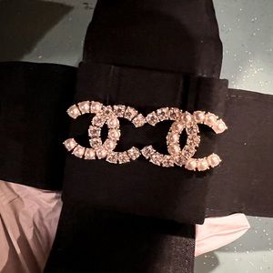 SOLD‼️‼️   Chanel CC XL pearl rhinestone earrings 🤩